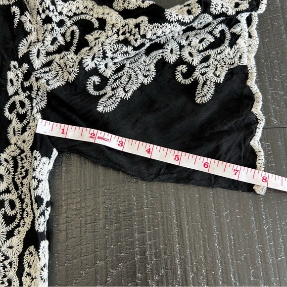 Solitaire Black and White Embroidered Blouse - Picture 5 of 7